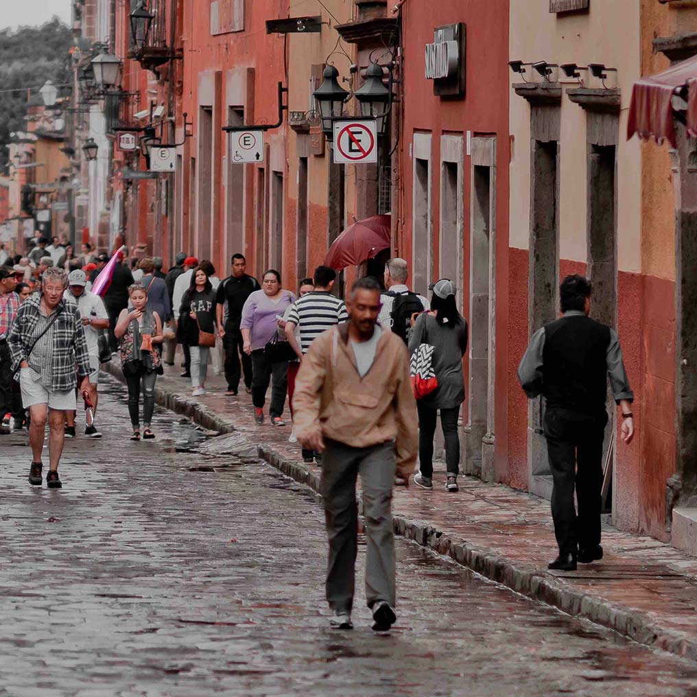 Walking in San Miguel de Allende